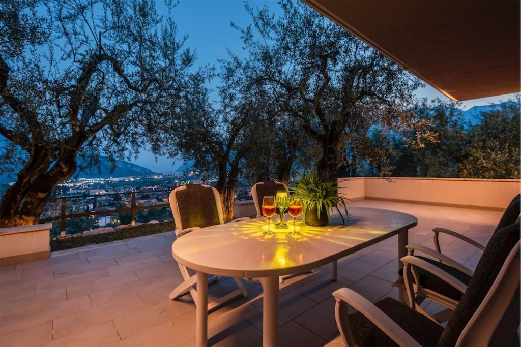 Casa Tra Gli Olivi Villa Arco Esterno foto