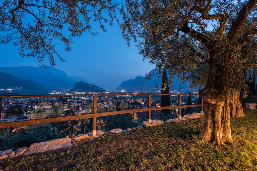 Casa Tra Gli Olivi Villa Arco Esterno foto